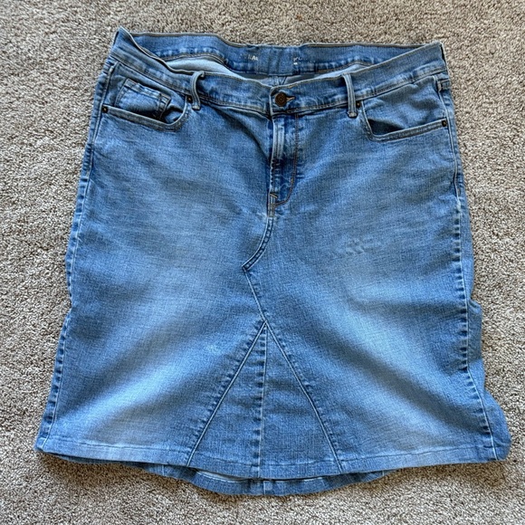 Old Navy Dresses & Skirts - ❤️ Denim Knee Length Skirt Y2K style Old Navy Stretch 16